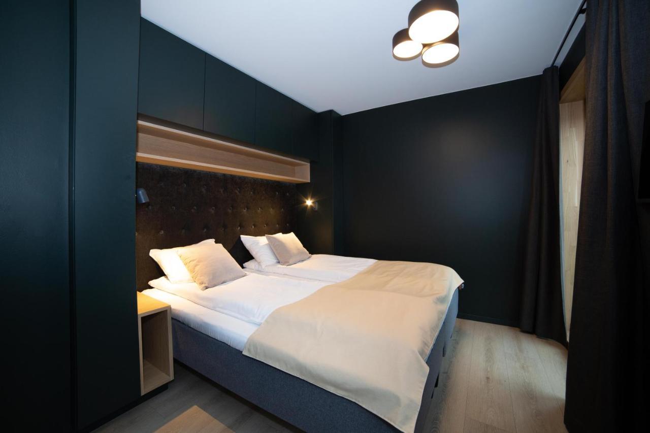 Two-Bedroom Apartment,1053483250:JPEG