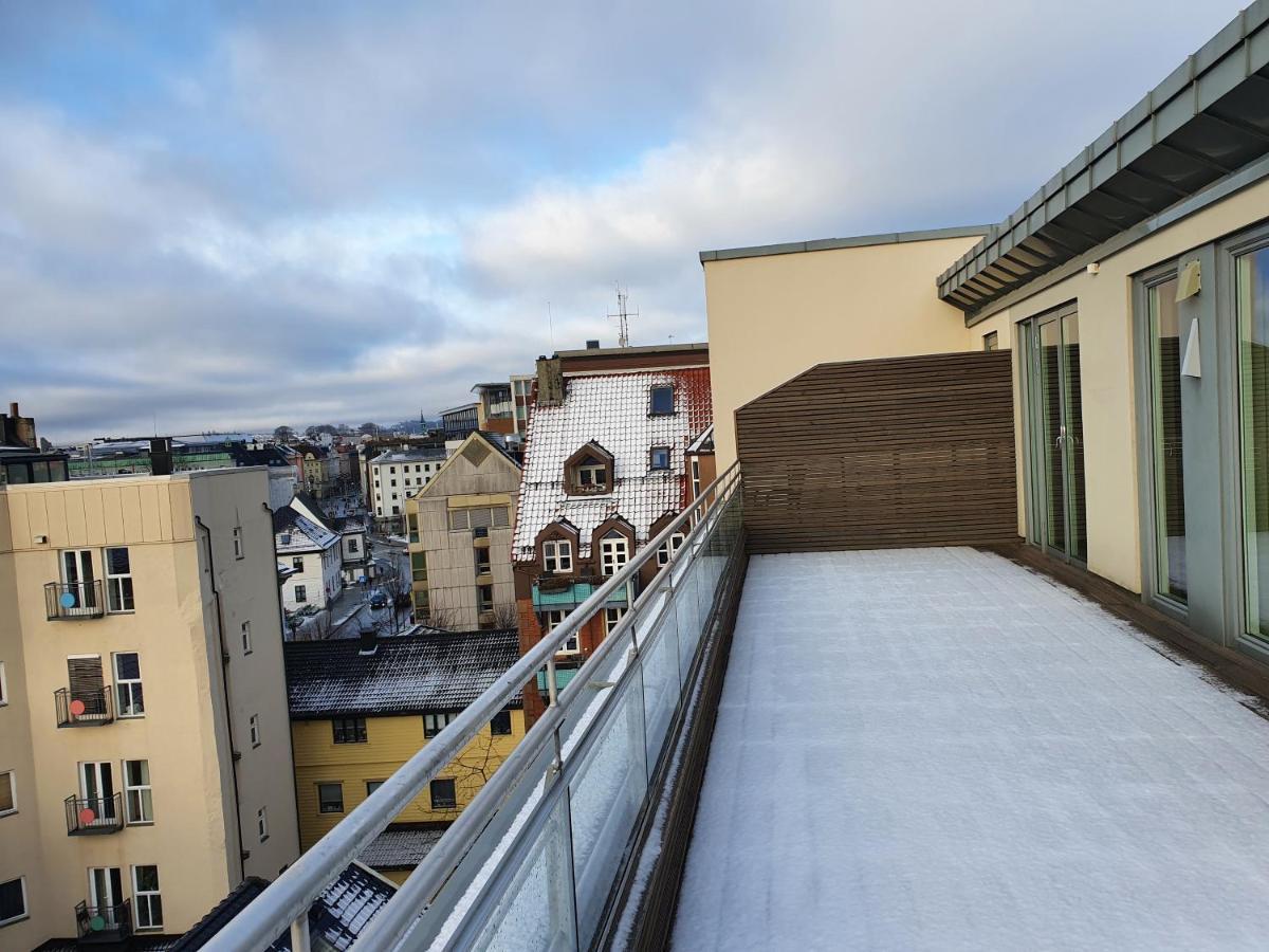 Appartamento con 2 Camere da Letto e Balcone