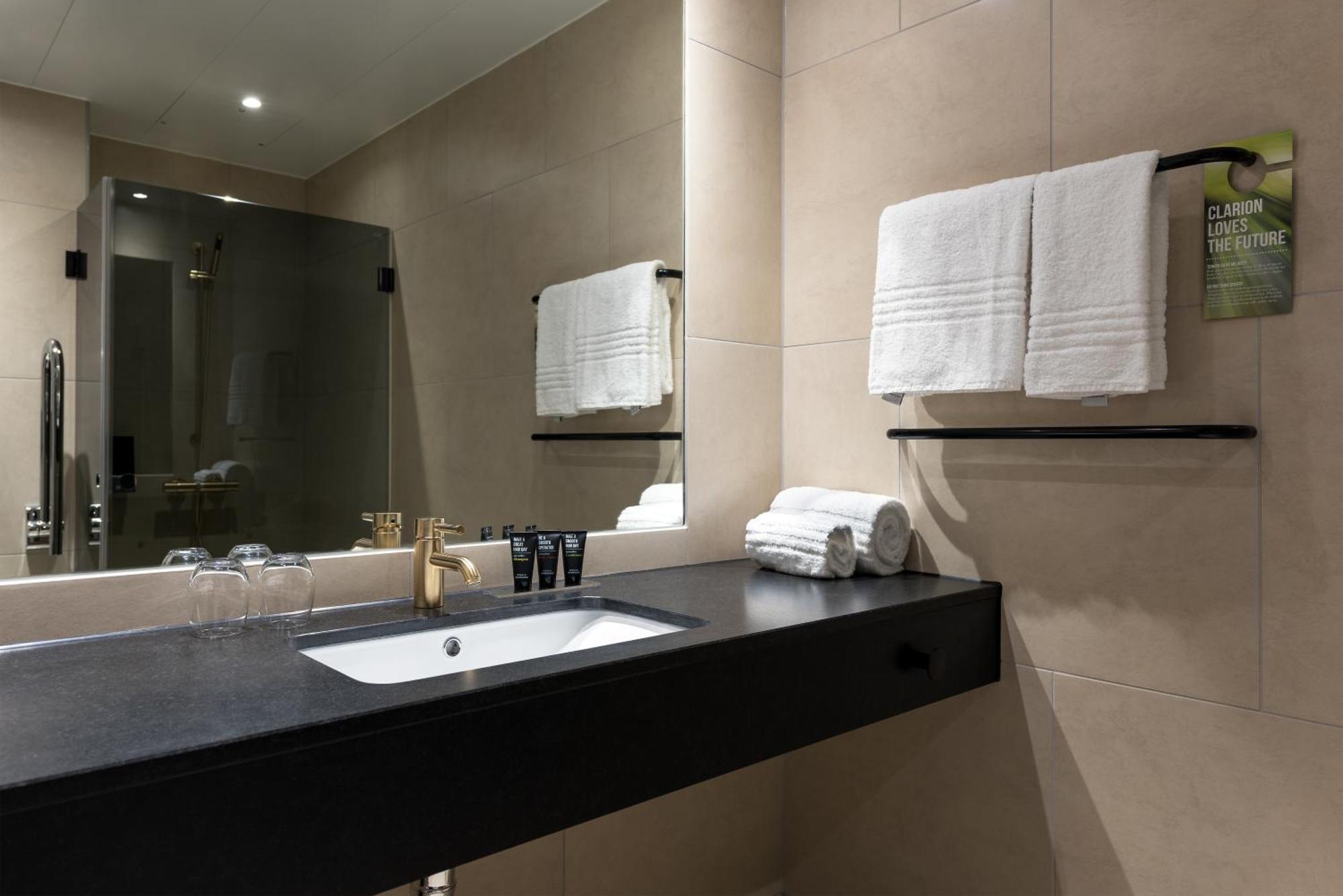 Standard Double Room,1210075243:JPEG