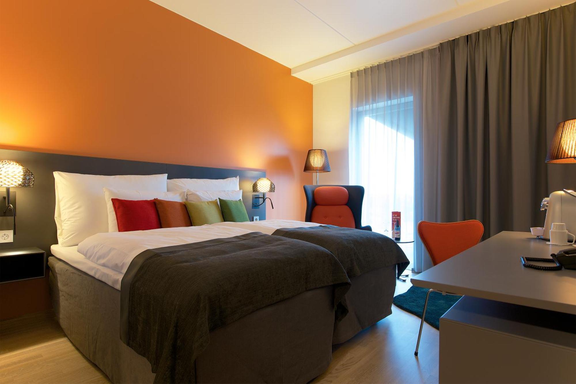 Standard Twin Room,112541331:JPEG