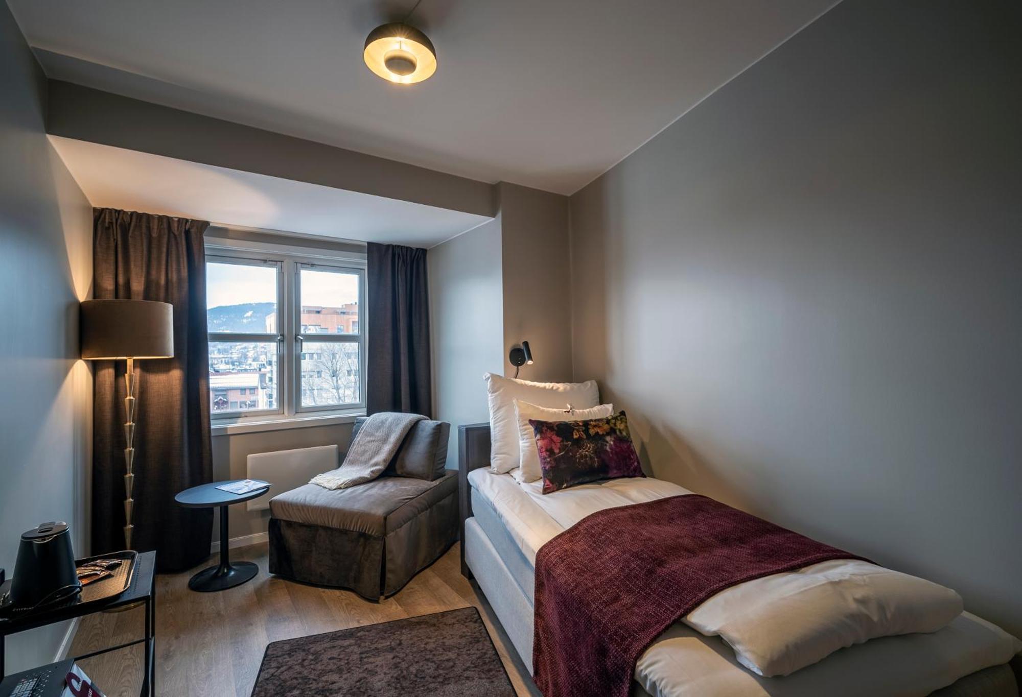 Single Room,1216818730:JPEG