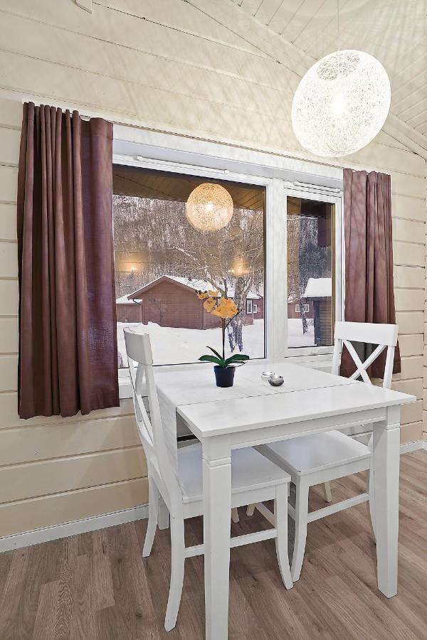 Traditional Cabin Garden view,1588194539:JPEG