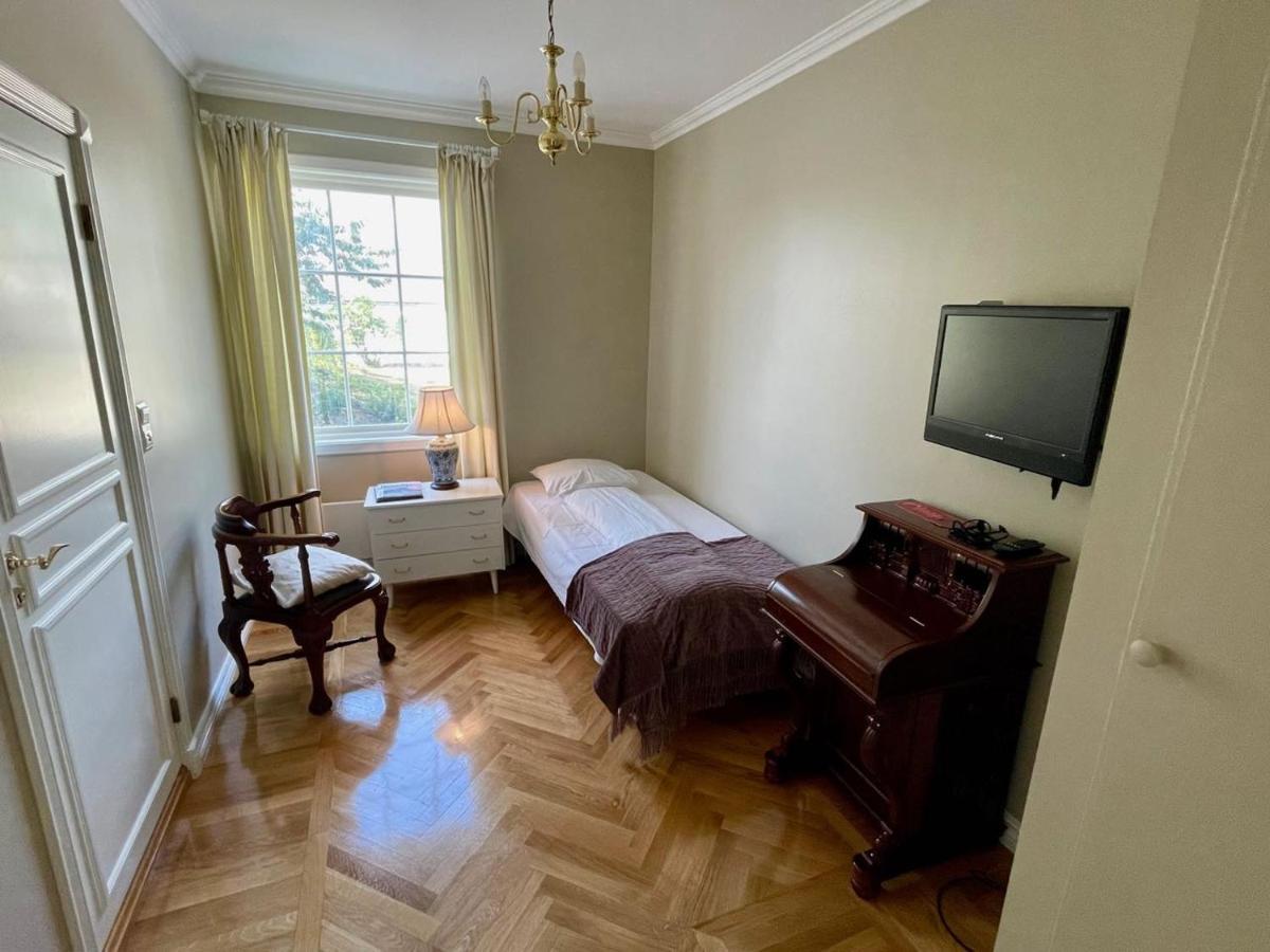 Single Room,1592051359:JPEG