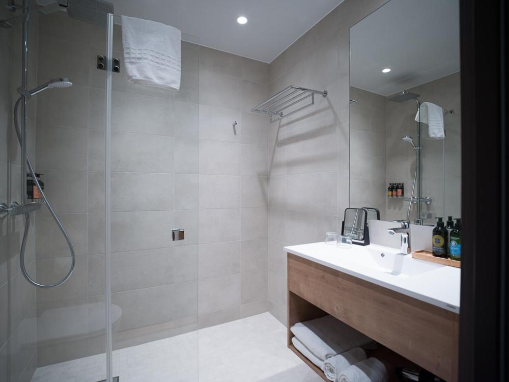 Deluxe Petite,1338770720:JPEG