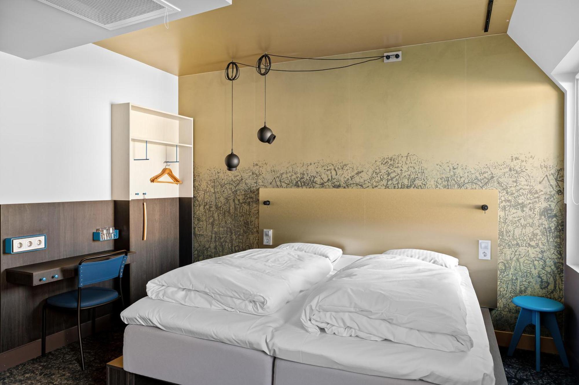 Standard Twin Room,1213978234:JPEG