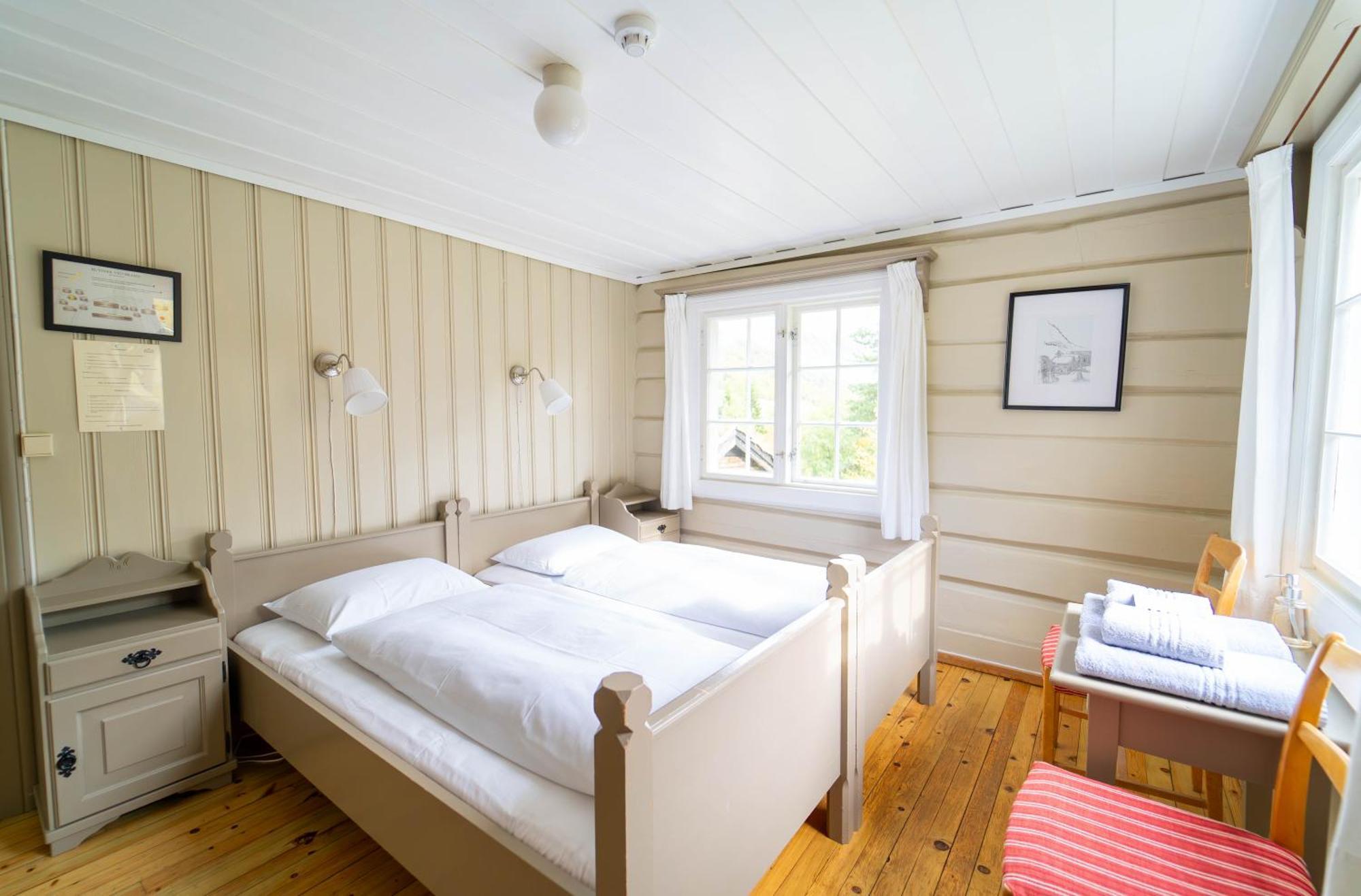 Twin Room Bathroom