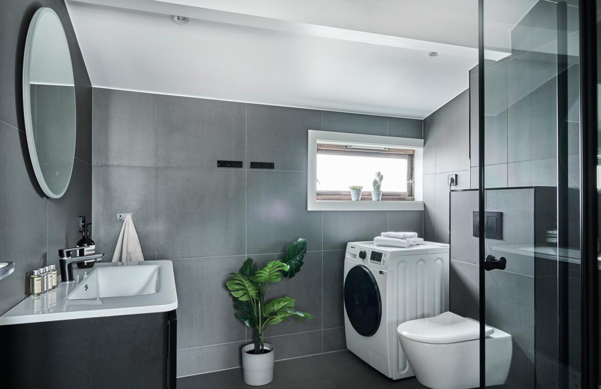 Three-Bedroom Apartment,1545683896:JPEG