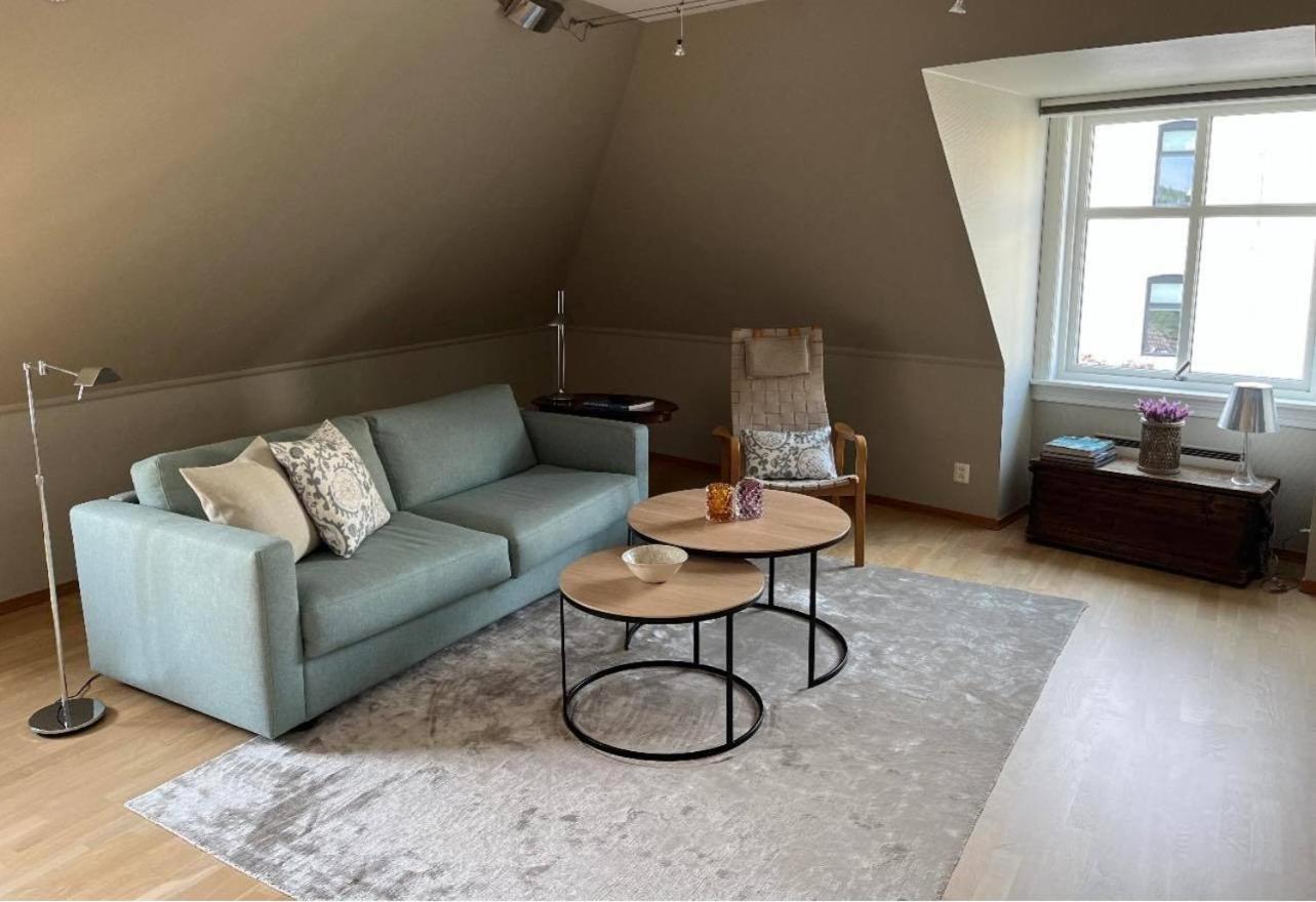 Suite,1553025076:JPEG