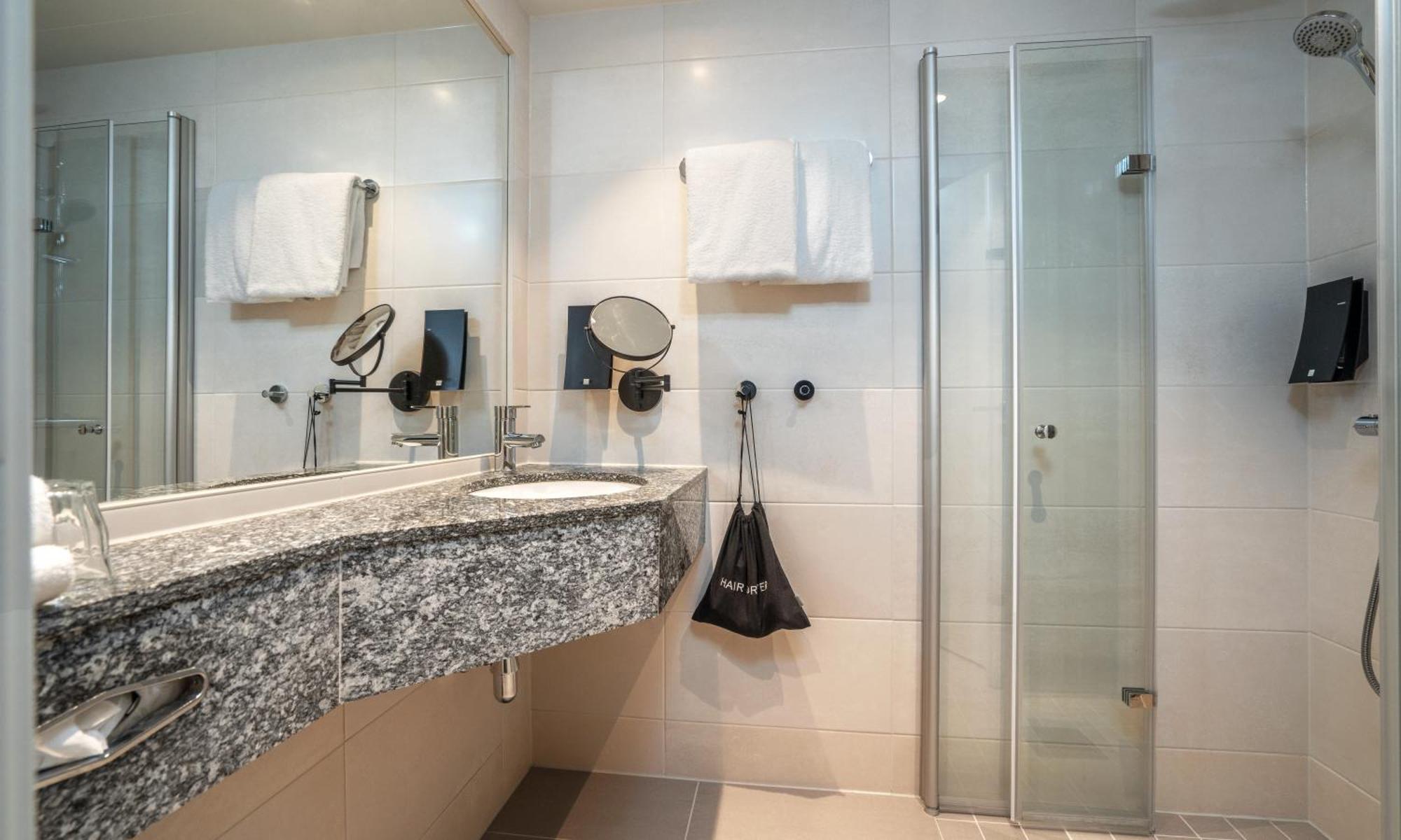 Standard Triple Room,1574699666:JPEG