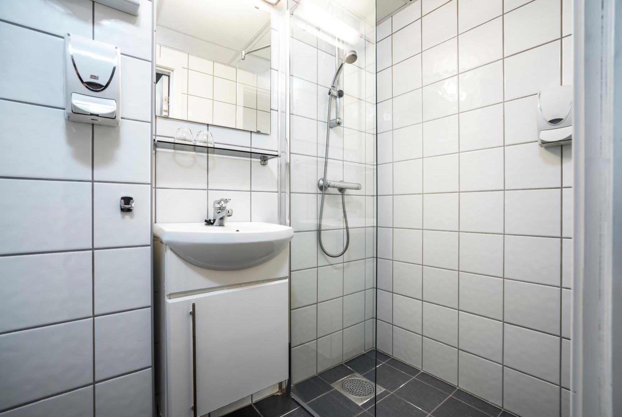 Single Room,1574706578:JPEG