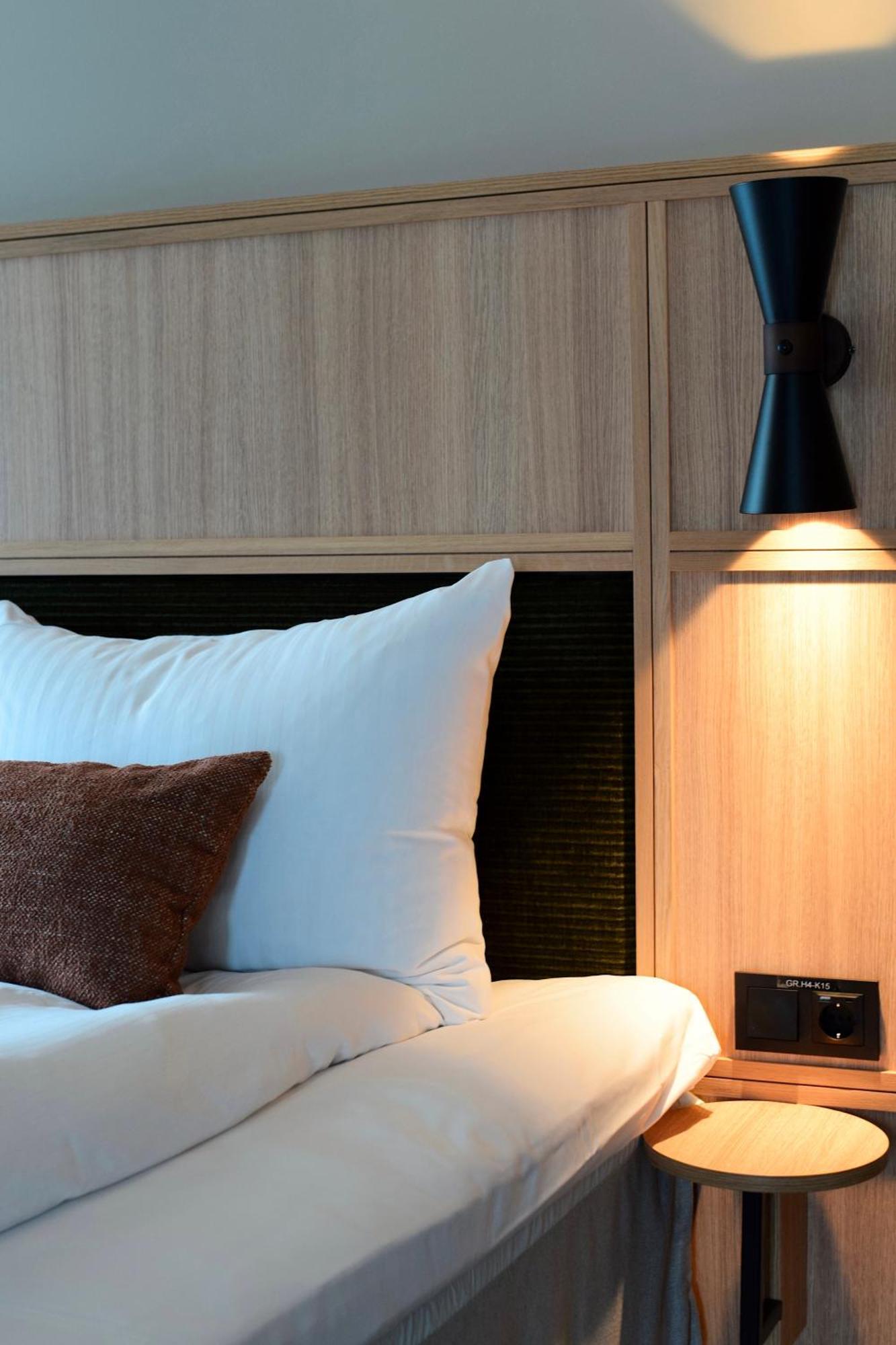 Standard Double Room,1730015126:JPEG