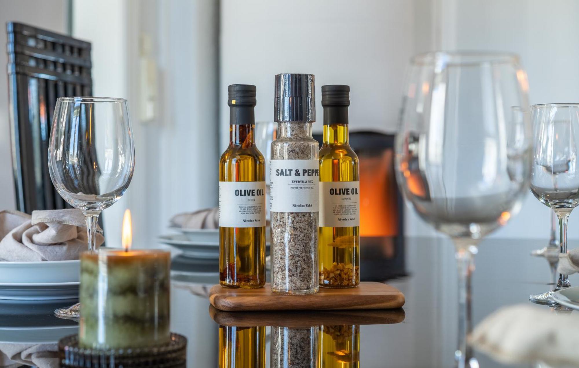 Four-Bedroom Luxury Apartment,1625654451:JPEG