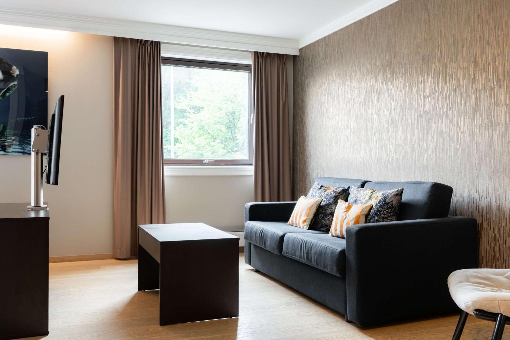 Standard Family Room,1649885614:JPEG