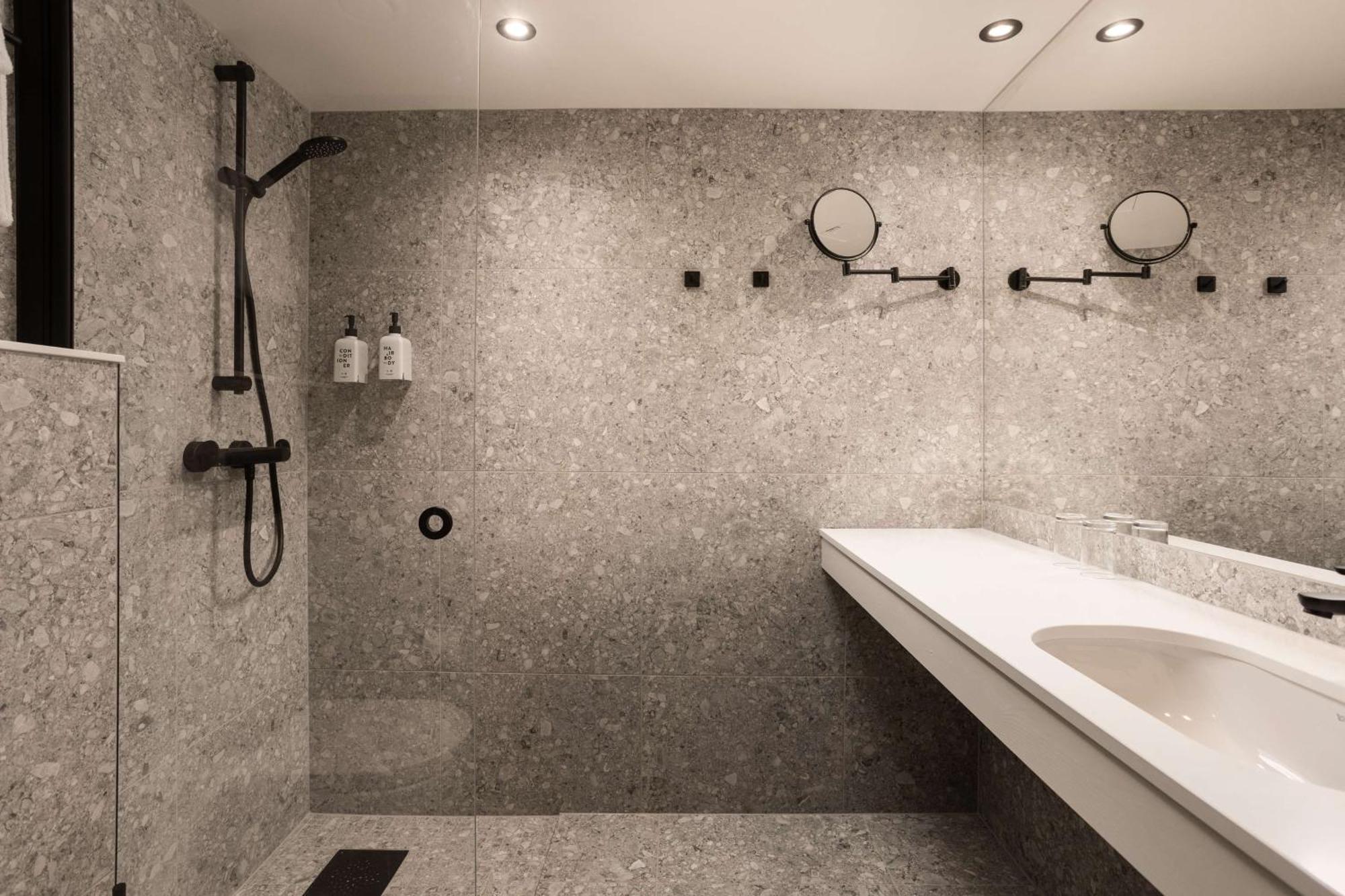 Standard Twin Room,1649887916:JPEG