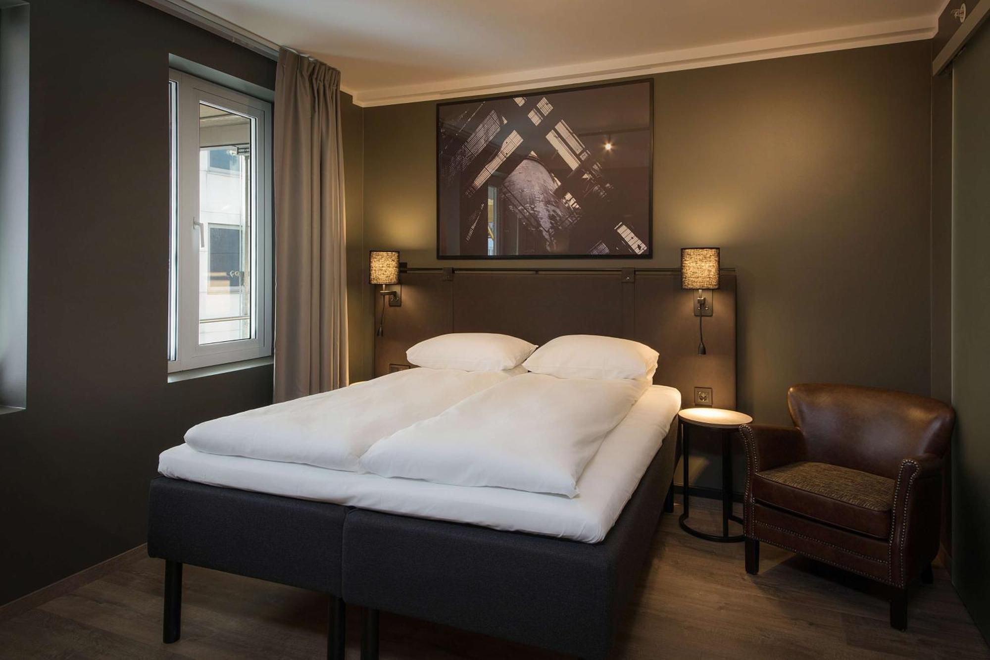 Standard Twin Room,1434240814:JPEG