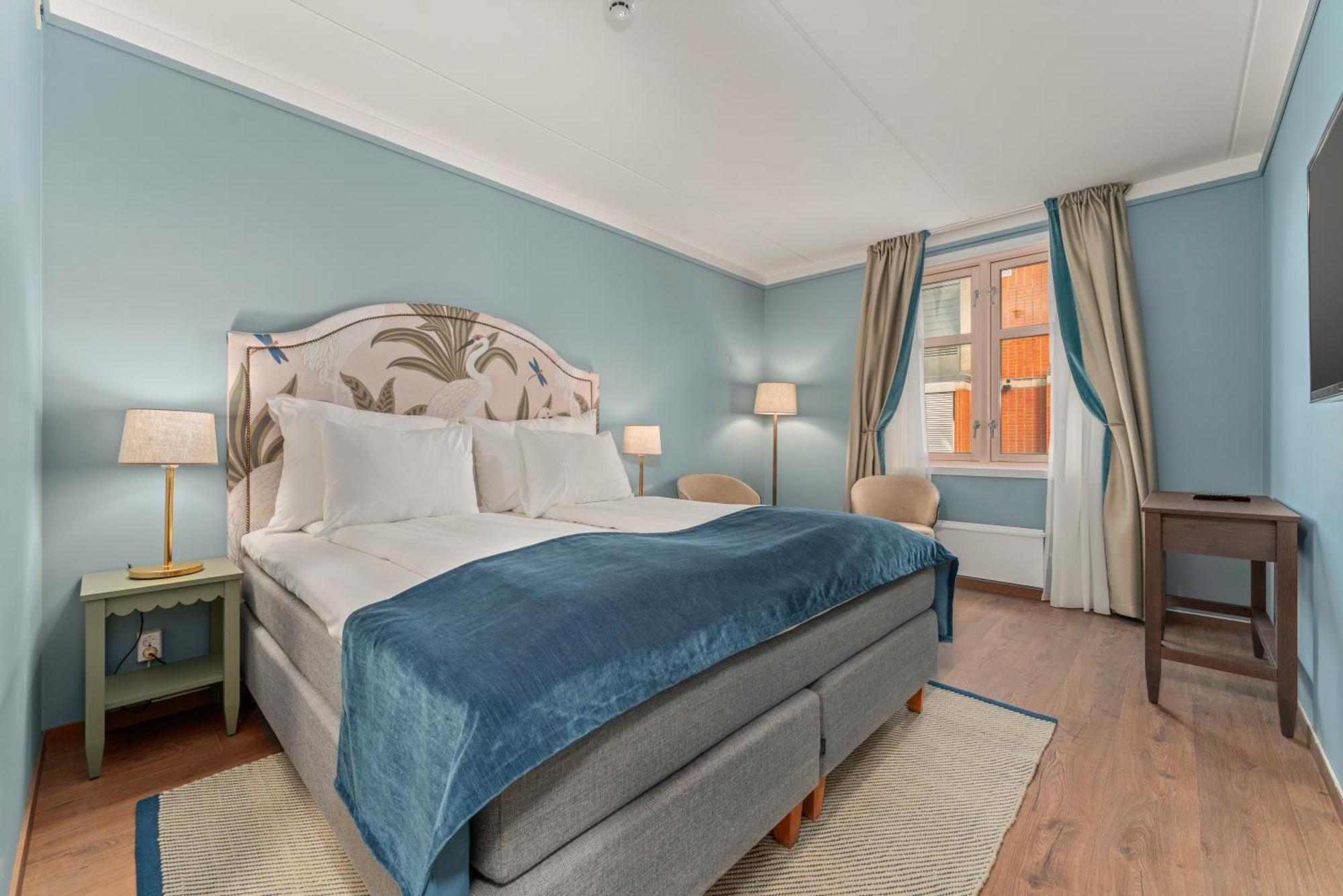 King Room,1665395988:JPEG