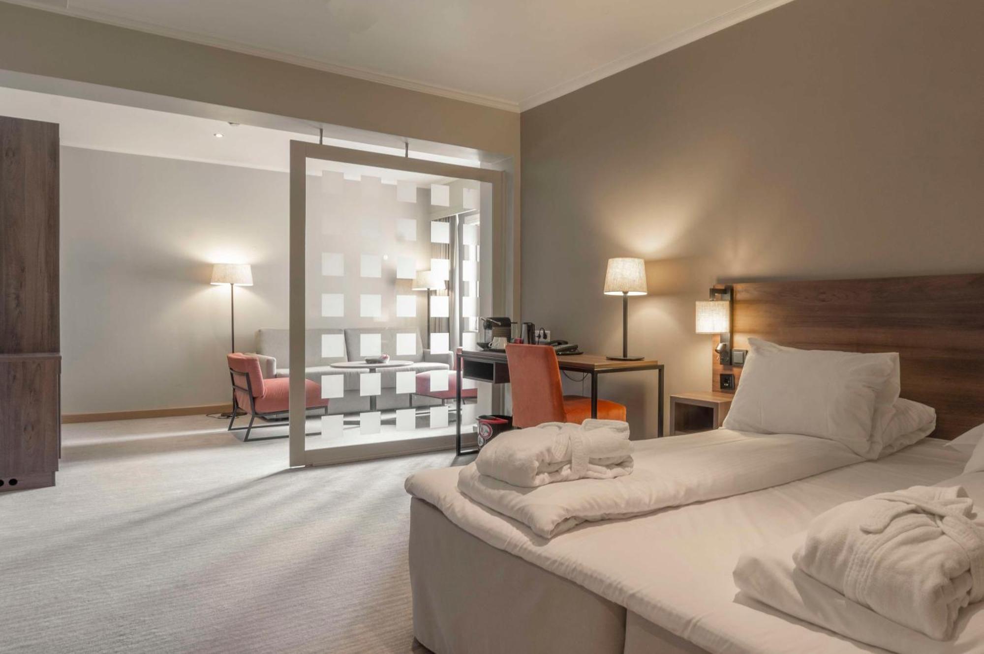 Junior Suite,1672570602:JPEG