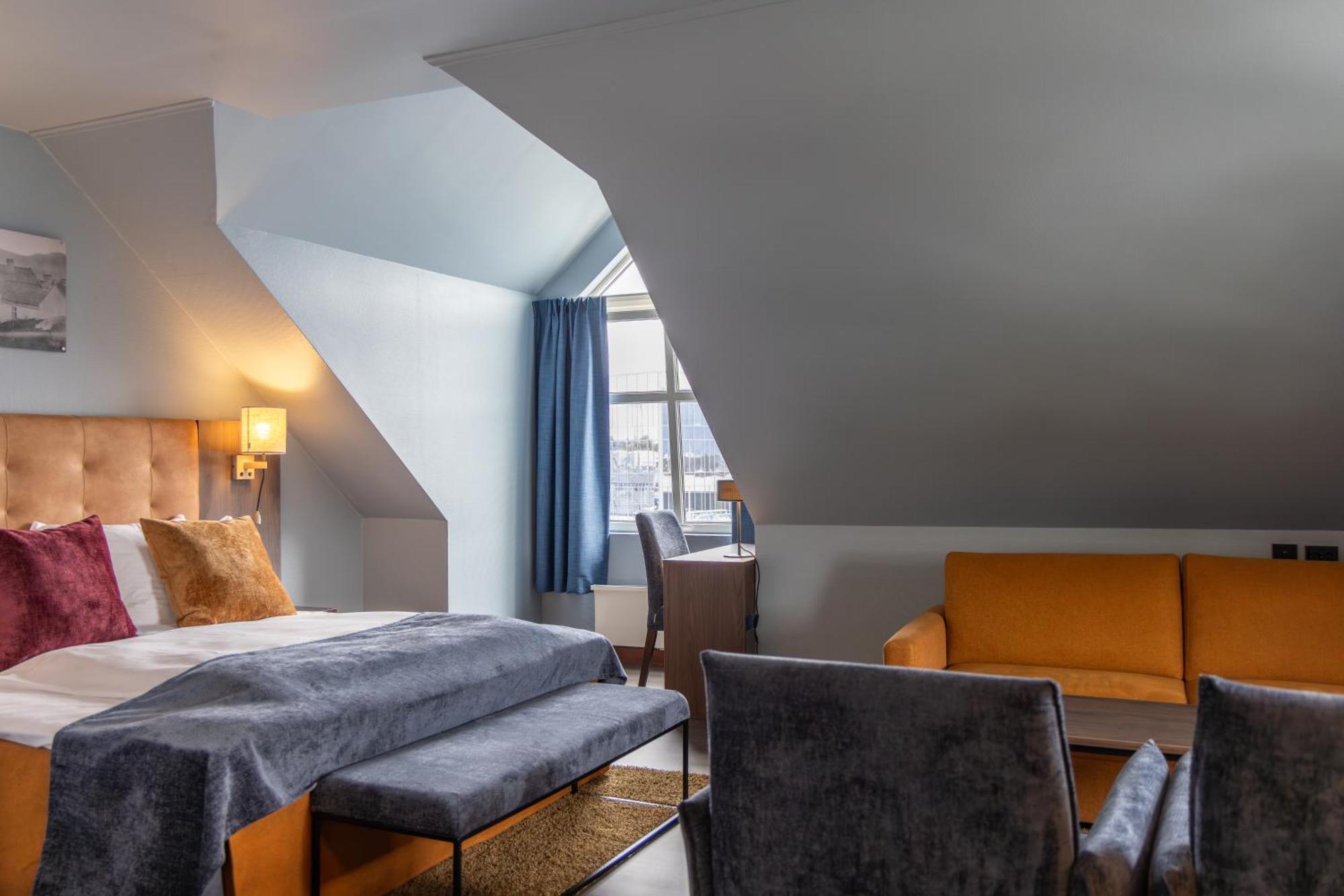 Junior Suite,1704929449:JPEG