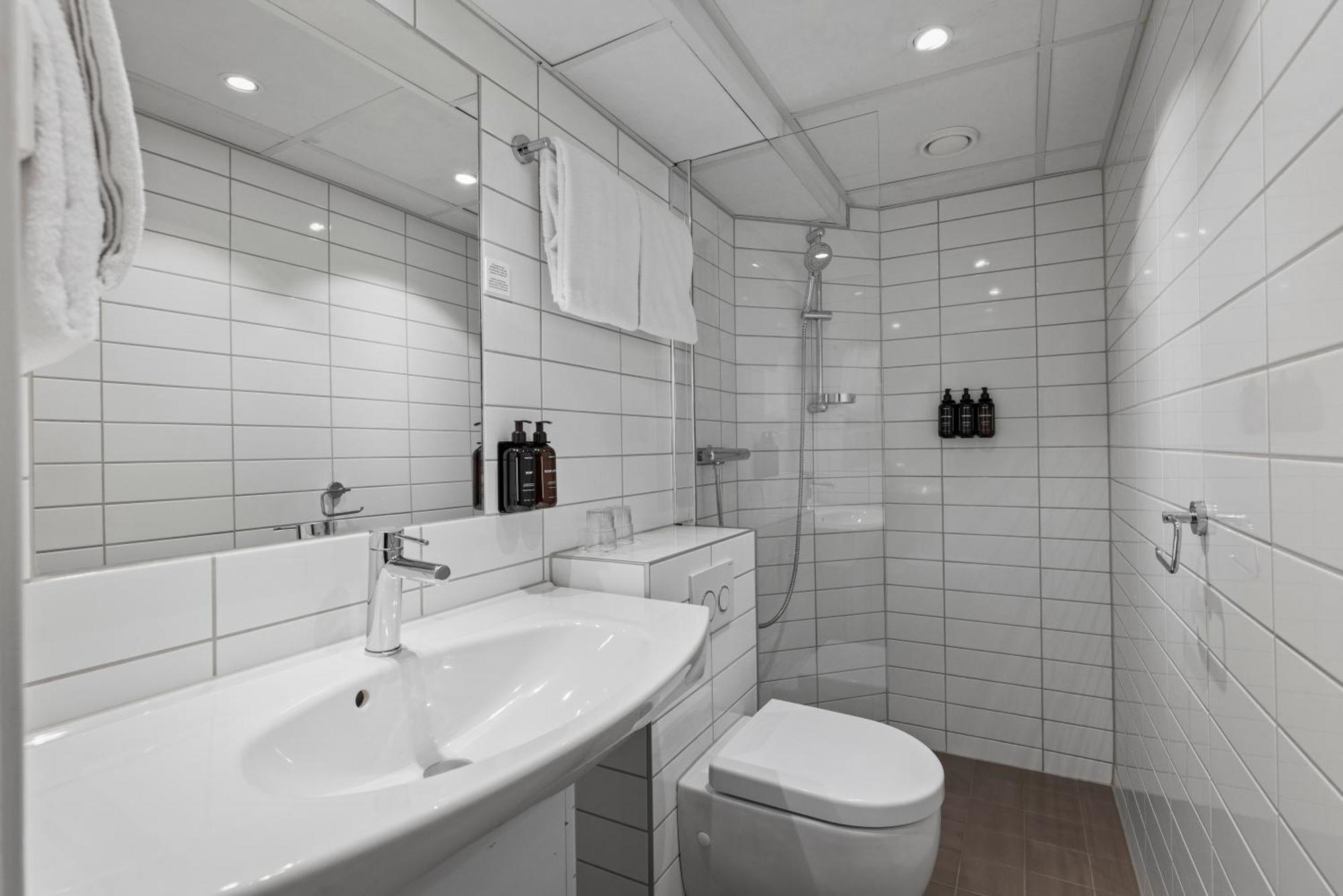 Superior King Room,1742701887:JPEG