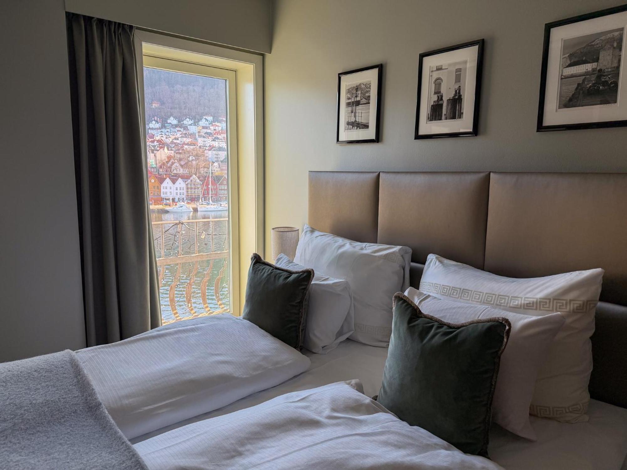 Double or Twin Room with Sea View