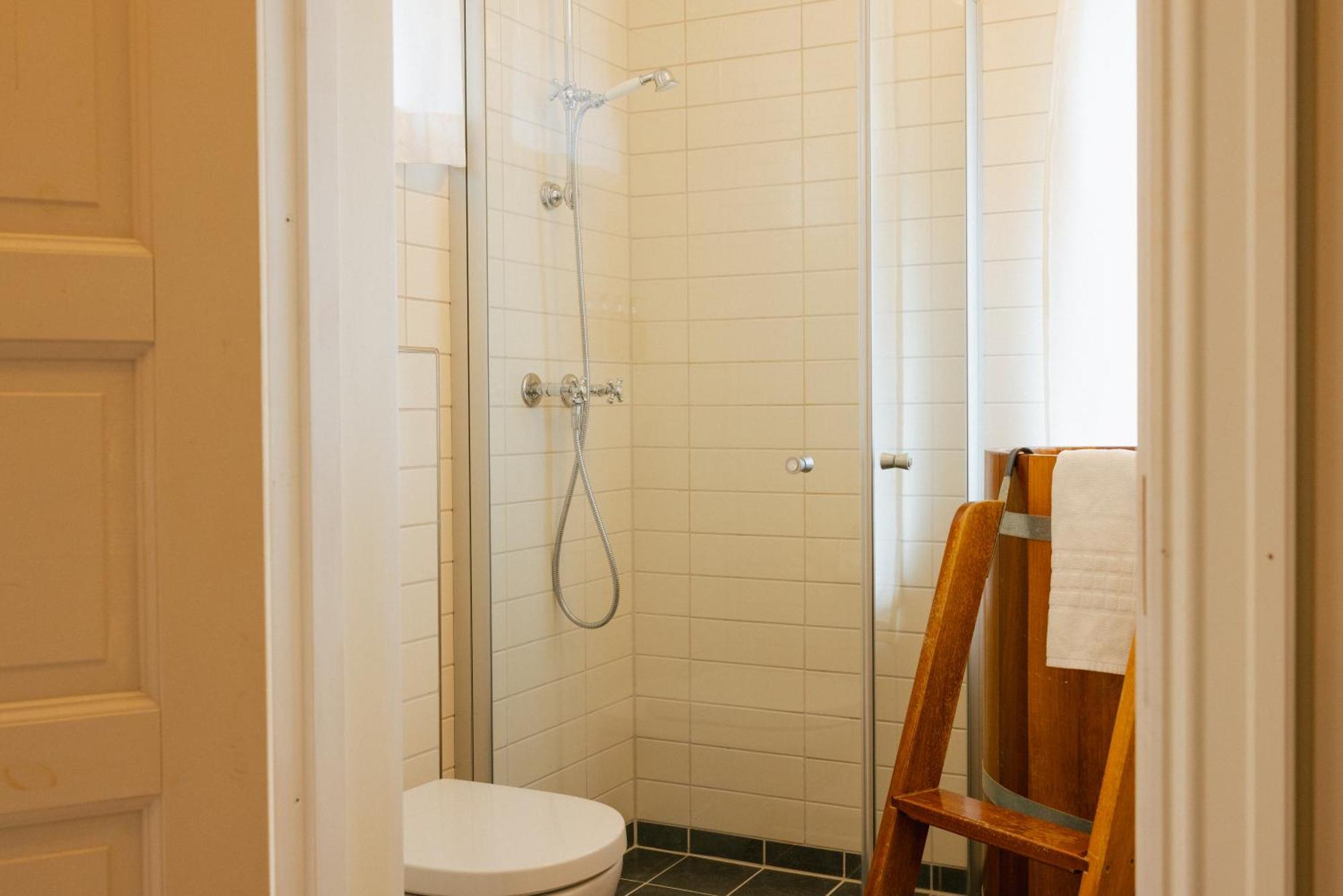 Double or Twin Room Private Bathroom