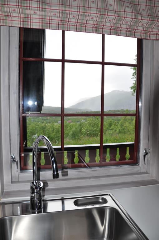 Three-Bedroom Cottage,193219942:JPEG