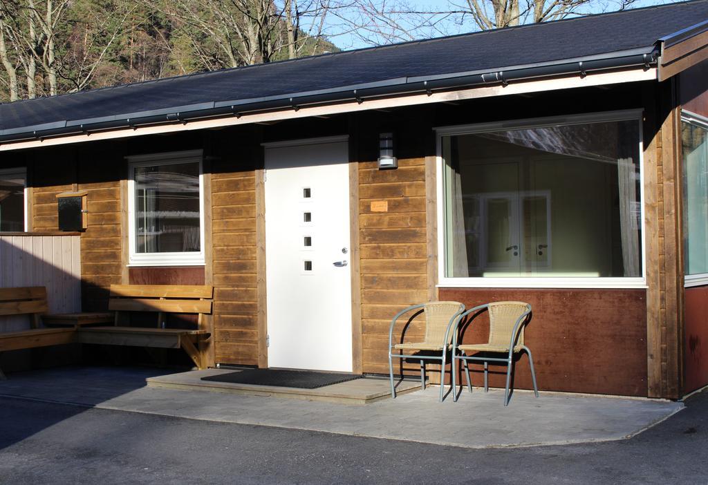 Two-Bedroom Cottage Kitchenette Private Bathroom,392759877:JPEG