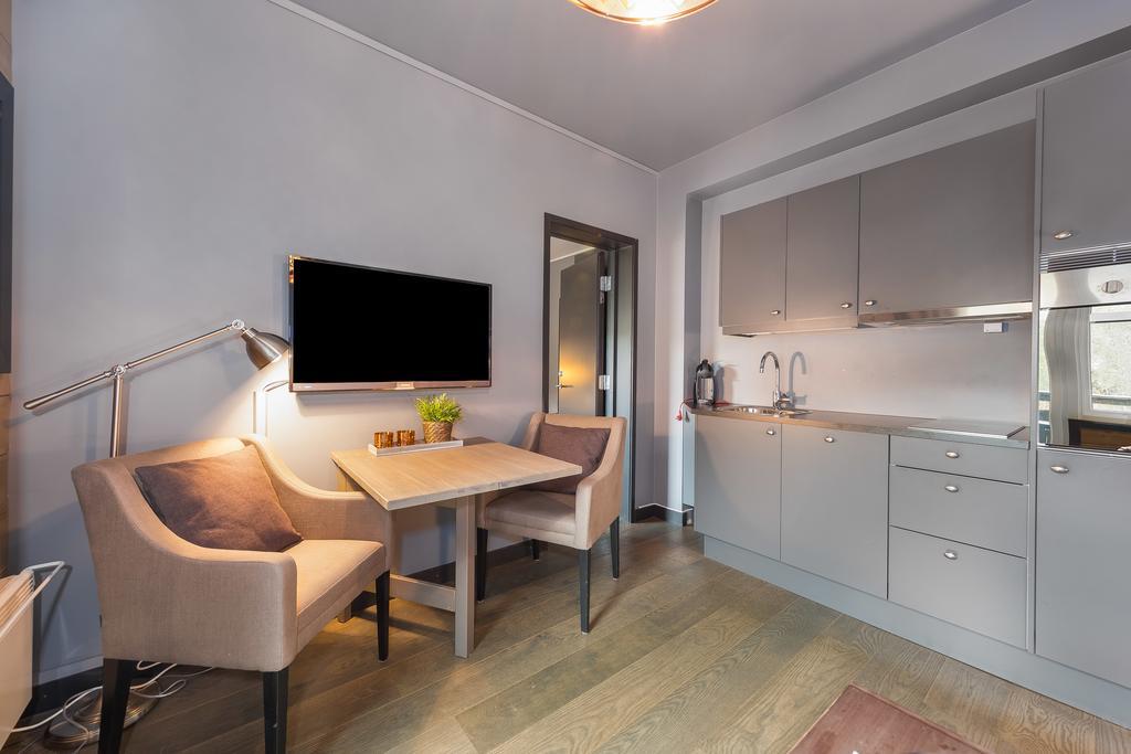 One-Bedroom Apartment,449169495:JPEG