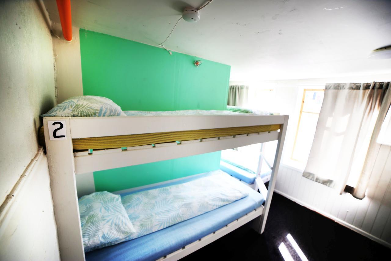 Bunk Bed 5-person Mixed Dormitority,994037830:JPEG