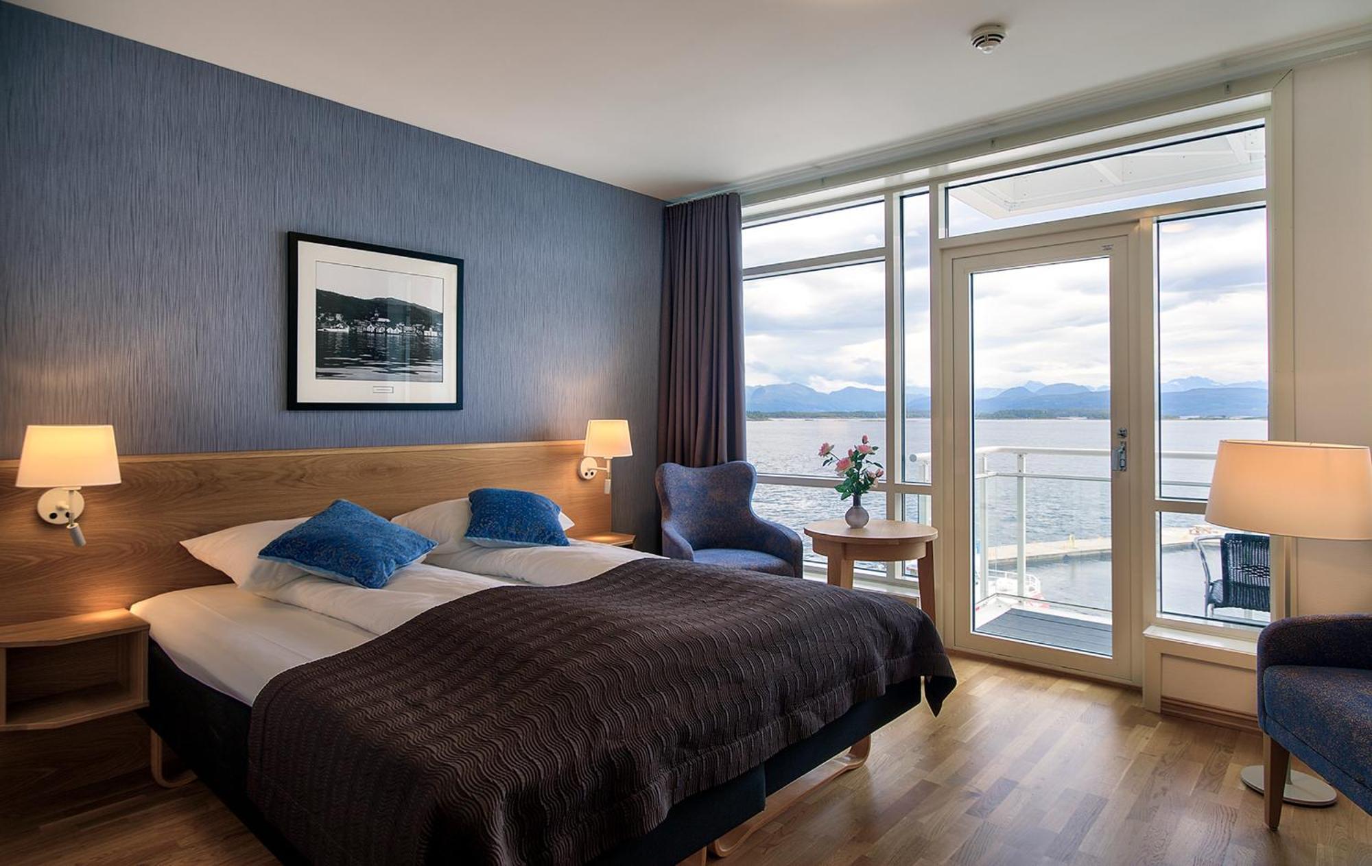 Fjord view room balcony