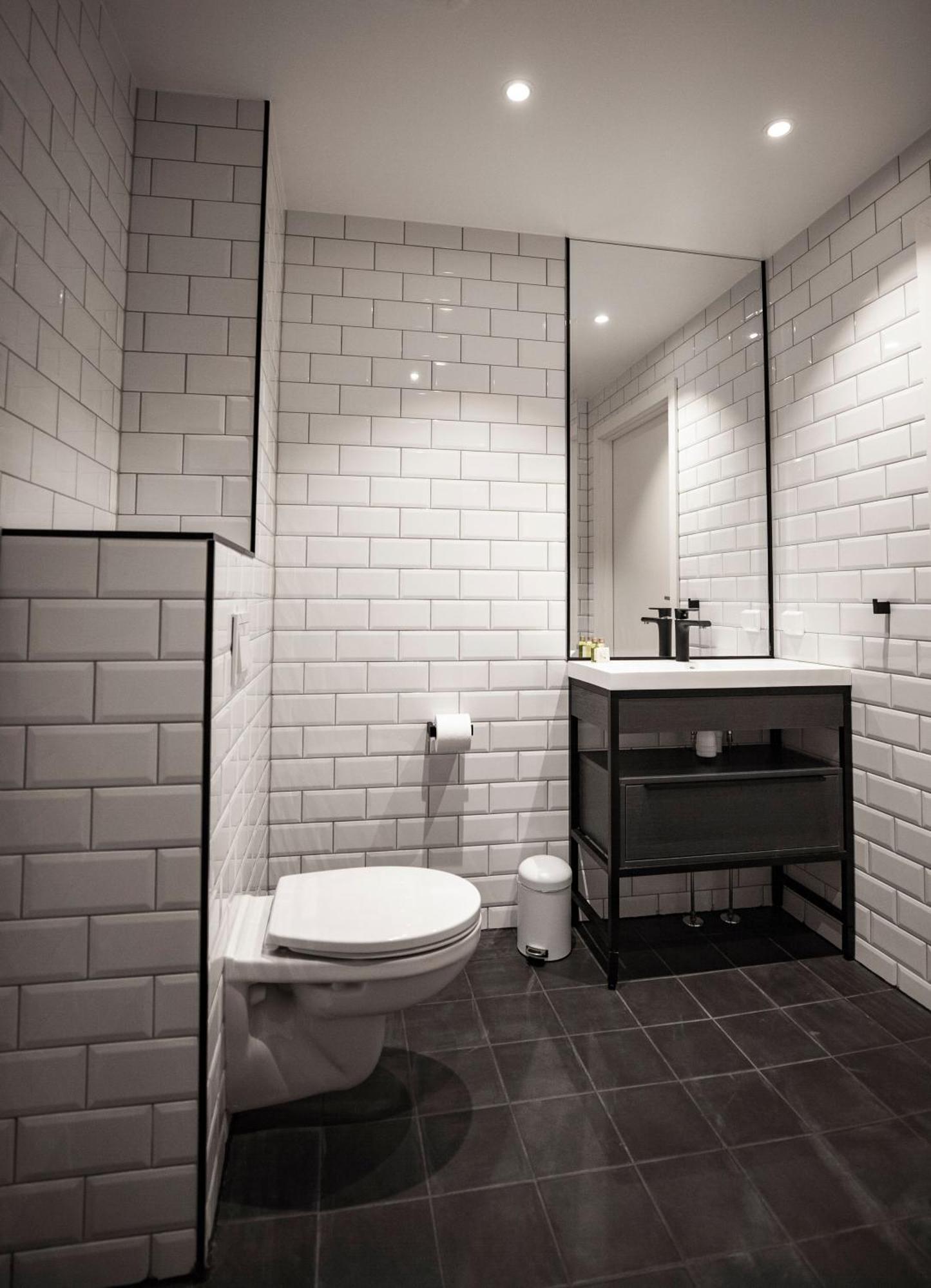 Two-Bedroom Apartment,799566552:JPEG