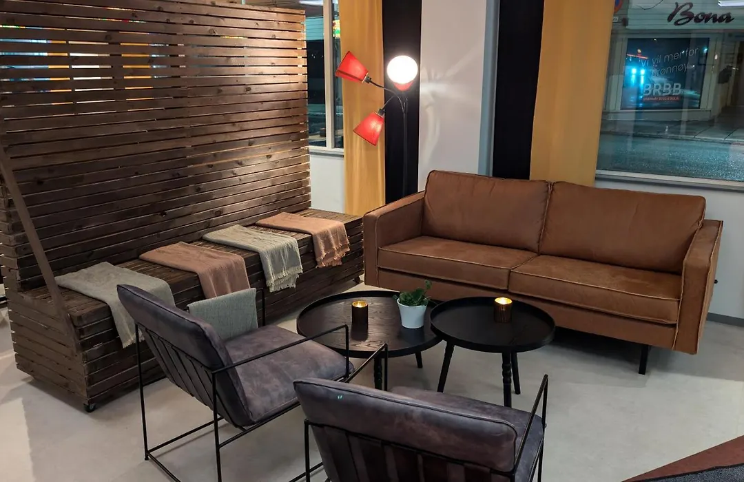 Corner Hotell-1