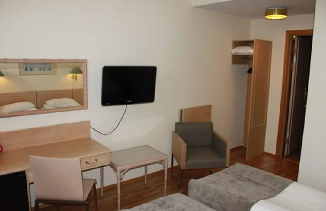 Mitt Hotell & Apartments-1
