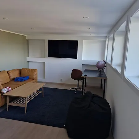 Beautiful Villa With Amazing View In Bergen.-2