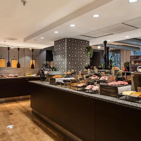 Clarion Hotel Admiral-3