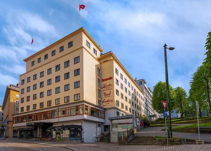 Bergen hotels near Natural History Collections