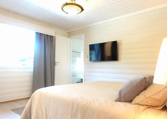 Villa Arboretet - Seaside Villa With Private Pool & Infrared Sauna In The Heart Of Arboretet, Bergen