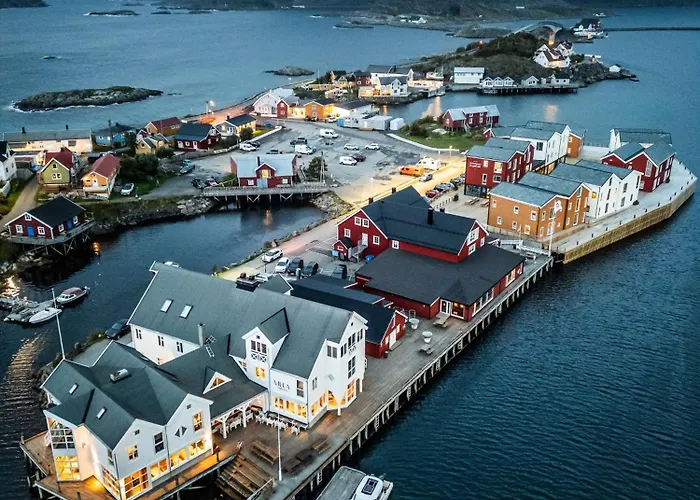 Henningsvaer Hotels