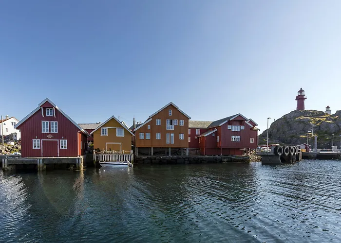 Hotels in Ona