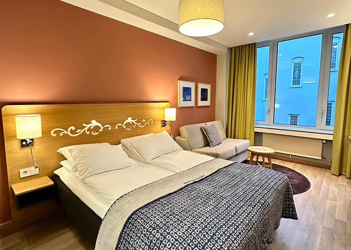 Oslo hotels near Viking Ship Museum