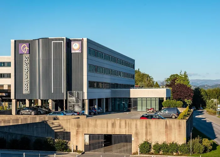 Hoteles cerca de Sverd i fjell