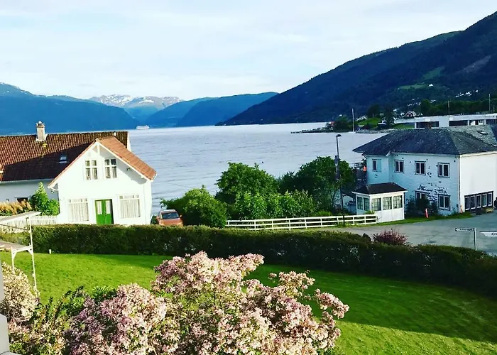Villa Holmen Balestrand