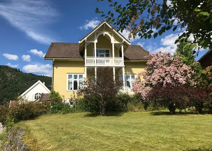 Villa Holmen Balestrand