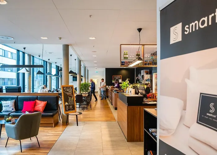 Tromso hotels near Tromso Public library and City Archives