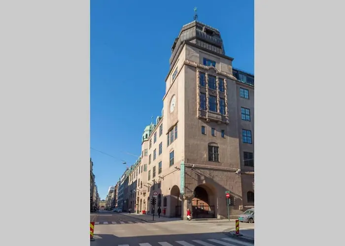Nordic Host Luxury Apts - Prinsens Gate - Large Mezzanine Studio Oslo